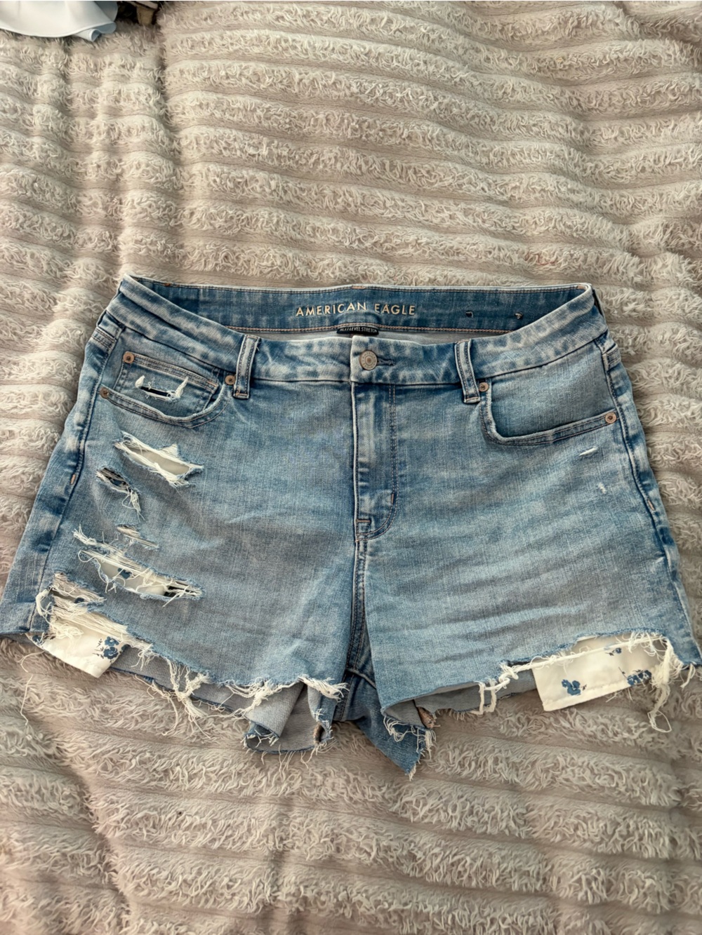American Eagle Light Wash Distressed Denim Shorts — 14 - Picture 1 of 7